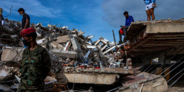 Venezuela earthquake death toll climbs to 2,595