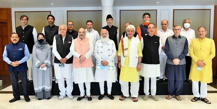 J&K all-party meeting underway at PMO, All invitees present