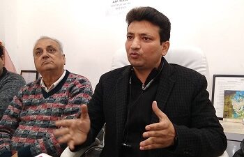ATI demands parking for commercial vehicles under flyover of Jammu-Akhnoor highway