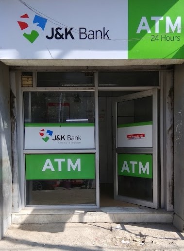 Burglars Decamp With ATM In South Kashmir’s Pulwama