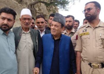 Speaker visits accident site at Neegoo Brenwar, assesses road situation