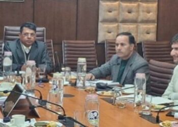 ACS reviews educational scenario of Kashmir division