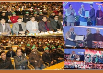 Srinagar Admin Hosts Live Streaming of PM’s Interaction with CSS Beneficiaries