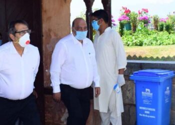 Advisor Baseer visits Nishat garden, stresses for strict compliance of Covid-19 guidelines