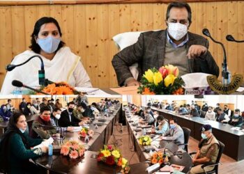 Advisor Baseer visits G’bal, reviews preparations for forthcoming Amarnath Yatra
