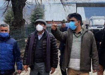 Advisor Bhatnagar conducts surprise inspection of GHSS Chandi Lora, CHC Gulmarg
