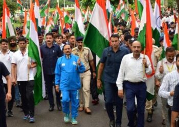 Advisor Bhatnagar leads mega Tiranga Rally at Jammu, Also administers Panch Pran pledge to participants