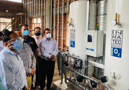 Advisor Bhatnagar visits GMC Kathua, reviews COVID measures