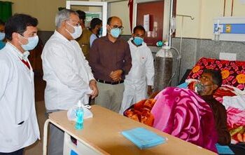 Advisor Farooq Khan inspects COVID Wellness Centre Sopore, reviews virus mitigation measures