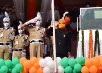 Advisor Sharma unfurls tricolor at Jammu, symbolizes victory of the ethos of unity in diversity   