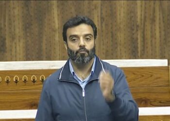 Lok Sabha MP Ruhullah demands age relaxation for JKPSI aspirants