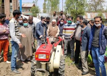 Agriculture Deptt kick-starts Kharif Campaign from Sumbal