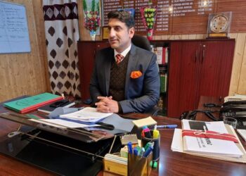 Aijaz Assumes charge as DC Bla