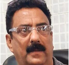 Aijaz Khan seek’s PM’s personal intervention for return of foreign docs, students, traders, workers to Kashmir