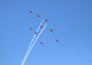 Indian Air force planes in skies during an air show on Sunday over  picturesque world famous Dal lake in Srinagar as part of Azadi ka Amrit Mahotsav-Pic/ Kashmir Horizon