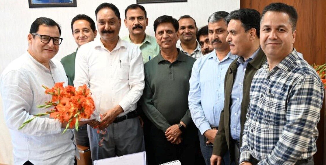 AJKAOWF delegation meets Agriculture Minister; raises promotion, pay anomaly issues