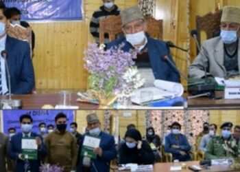 Akbar Lone reviews achievements under CSSs at DISHA review meet in B’pora