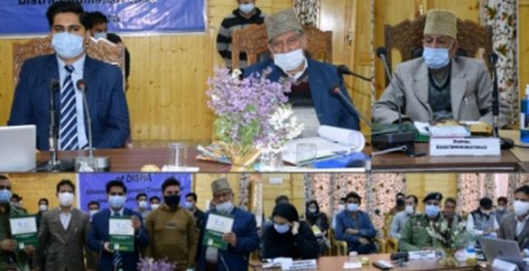 Akbar Lone reviews achievements under CSSs at DISHA review meet in B’pora