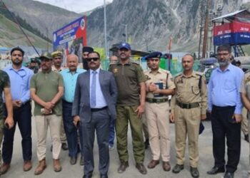 Dir F&ES visits Baltal, takes stock of safety arrangements for ongoing Amarnath Yatra
