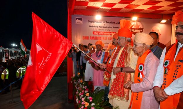 LG Sinha Ignites Spirituality, Cultural Harmony At Amarnath Yatra Flagg Off Event