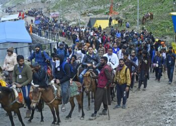 Seventh batch of over 9800 Amarnath Yatra pilgrims leaves from Jammu