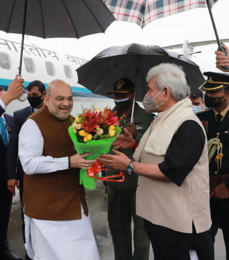 LG Sinha calls on Home Minister Shah in New Delhi