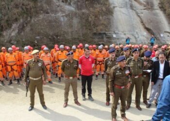 ADGP Armed J&K visits Nud, Samba-interacts with JKP Mountain Rescue Team