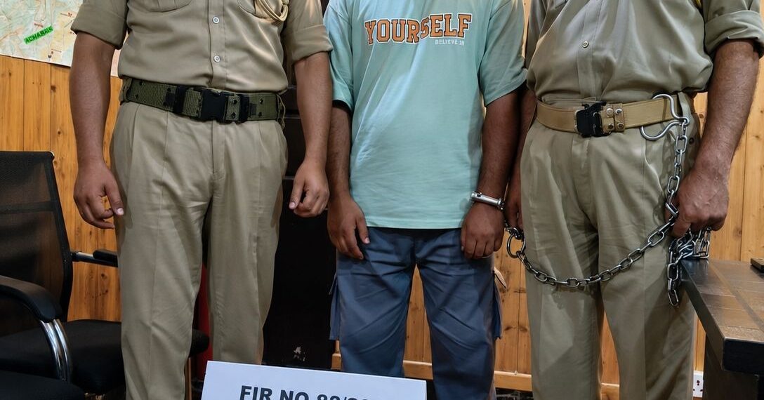 Police arrests drug peddler in Anantnag, Charas recovered