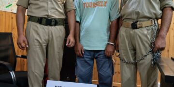 Police arrests drug peddler in Anantnag, Charas recovered
