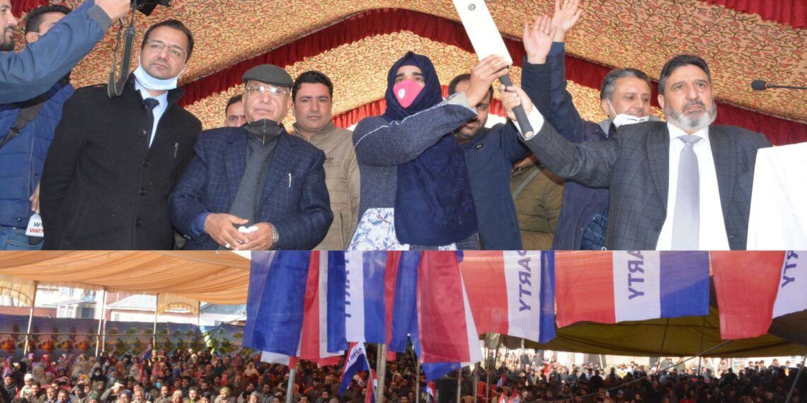 Apni Party will confront forces of divisive politics; bridge the gulf between communities: Altaf Bukhari