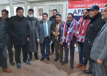 Altaf Bukhari welcomes DDC Member, Sarpanch for joining JKAP
