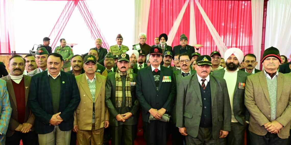 SFs working in coordination to defeat nefarious attempts of neighbouring country: LG Sinha
