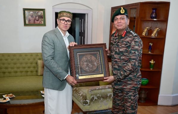 Army Chief General Dhiraj Seth calls on CM Omar in Srinagar