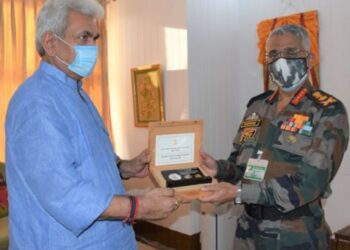 Army Chief meets LG in Srinagar