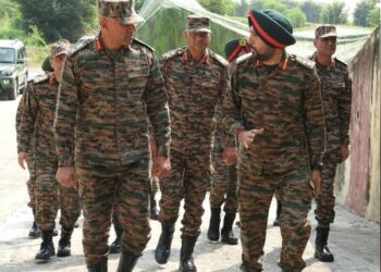 Army Commander Visits Akhnoor Sector In Jammu, Reviews Operational Readiness