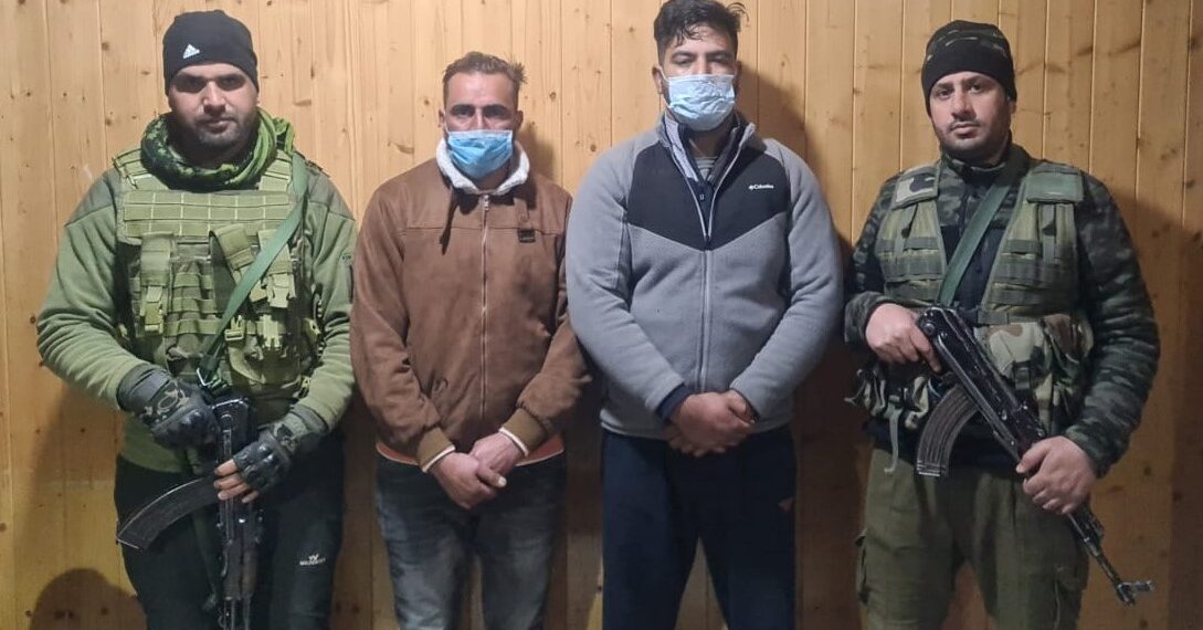 Police busts fake recruitment scam and extortion racket, 2 fraudsters held from Baramulla