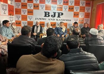 Ashok Koul chairs review meeting in Srinagar, calls for strengthened booth-level public connect in Kashmir   