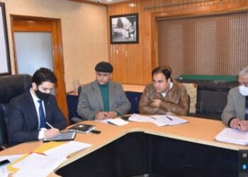 Athar assumes charge as a new Srinagar Municipal Comr, reviews working, stresses on transparency