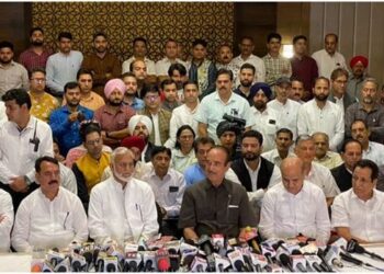 Azad launches ‘Democratic Azad Party’ in J&K