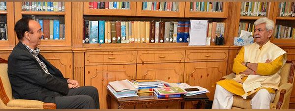 Former J&K CM Azad calls on LG at Raj Bhawan