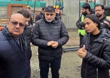 CEO, JKERA inspects progress on construction of new Infertility,Oncology Block at Lal Ded Hospital
