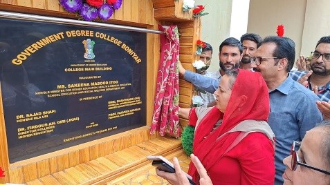 Sakeena Itoo inaugurates State-of-Art main building of GDC Boniyar