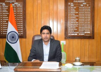 DEO Pulwama holds meeting with representatives of Pol Parties