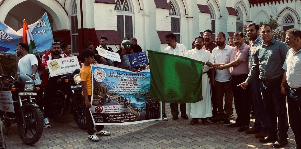 Drug Controller J&K flags off Bike Rally to promote anti-drug campaign