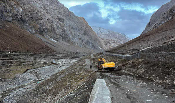 JK: BRO creates history as first set of vehicles reaches holy Amarnath cave