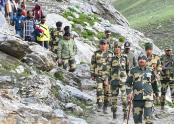 DG BSF Lauds High Level Professionalism Of Forces During Amarnath Yatra