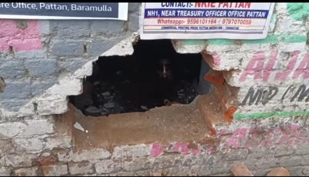 Burglars Breach Wall, Escape With ₹30 Lakh Copper Haul in Hyderbeigh Market