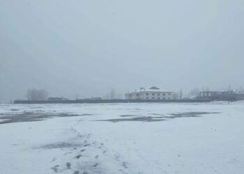 Bandipora-Gurez road closed after fresh snowfall
