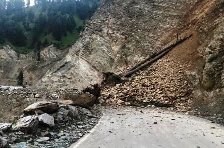 Bandipora-Gurez road closed for traffic