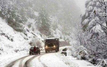 Bandipora- Gurez road shut after fresh snowfall